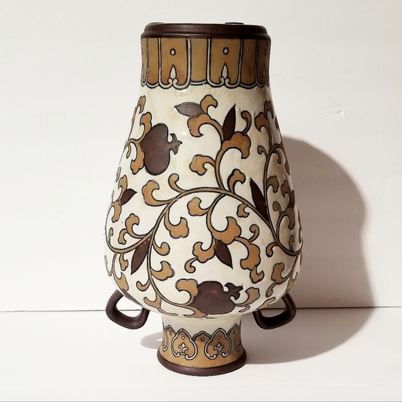 Vintage Decorative Vase - Picture 2 of 5